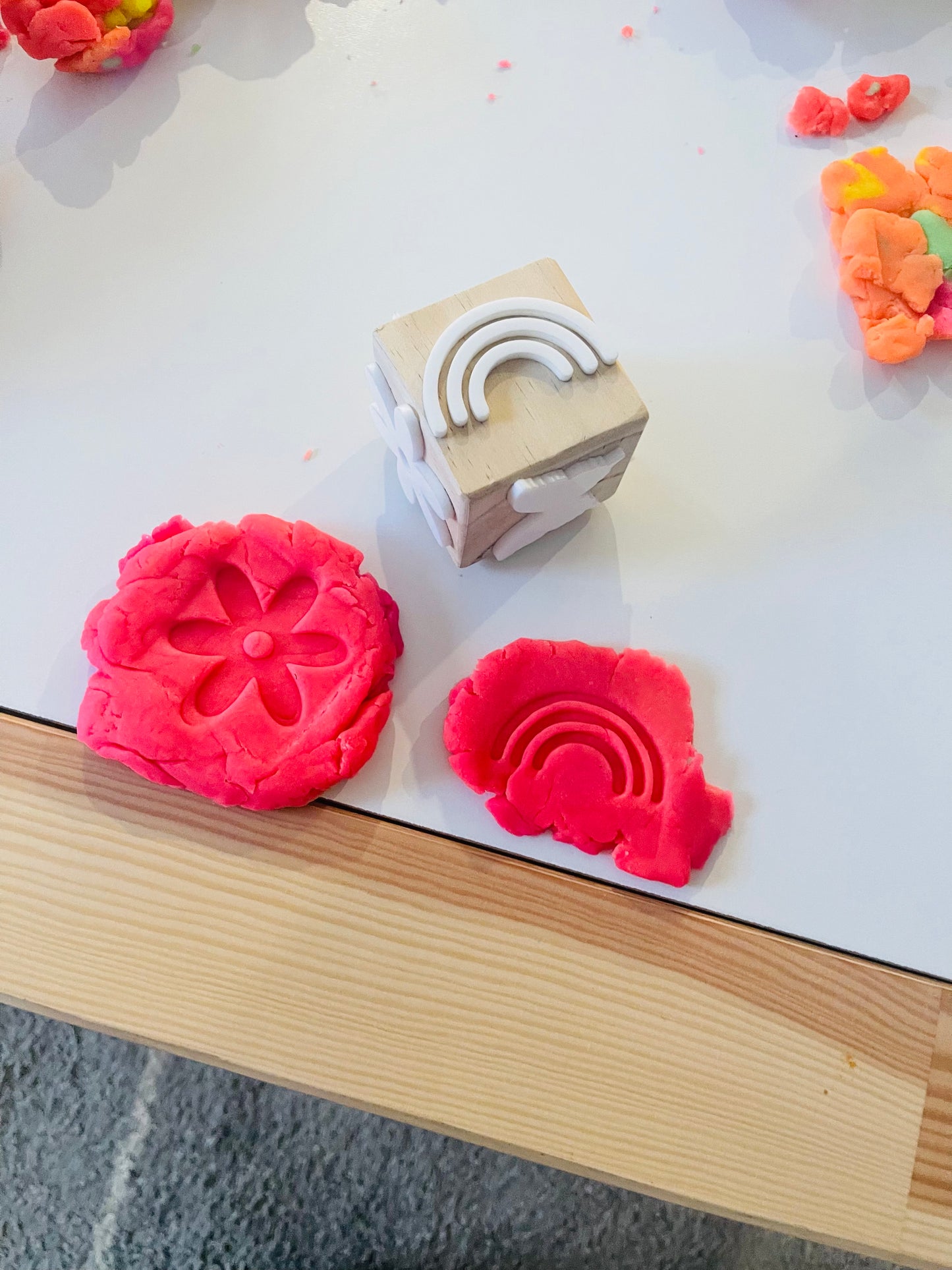 6 in 1 Play-dough Stamps